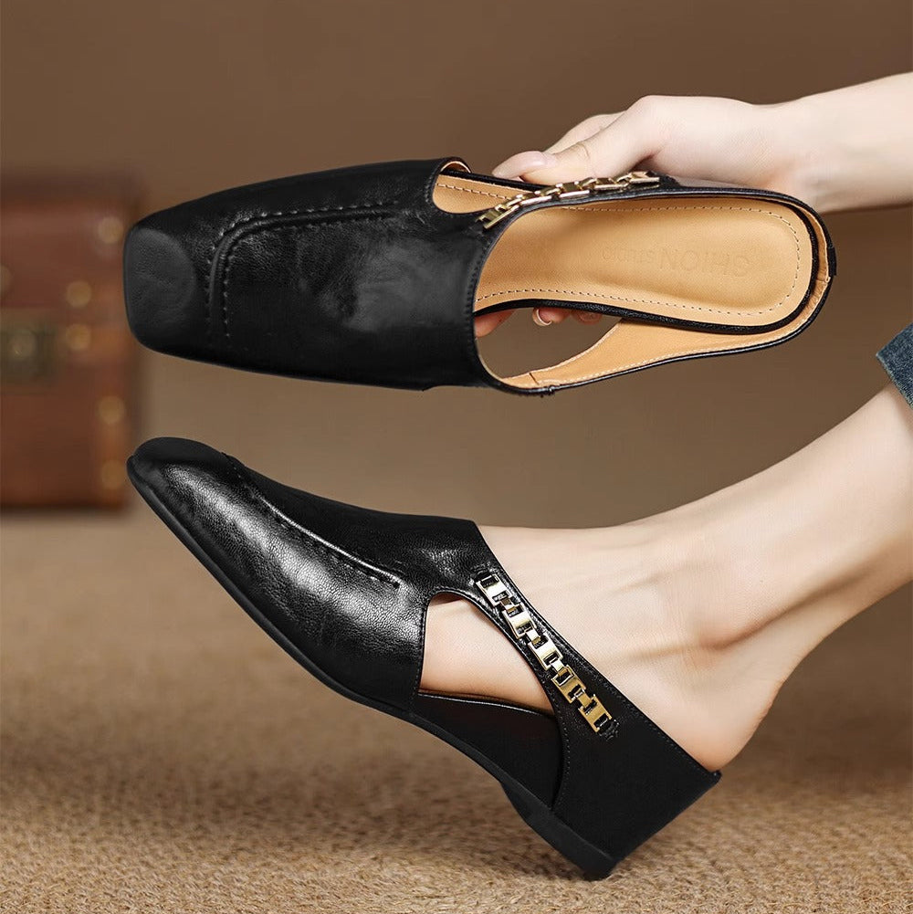 Damen Mules aus Leder mit Zierkette