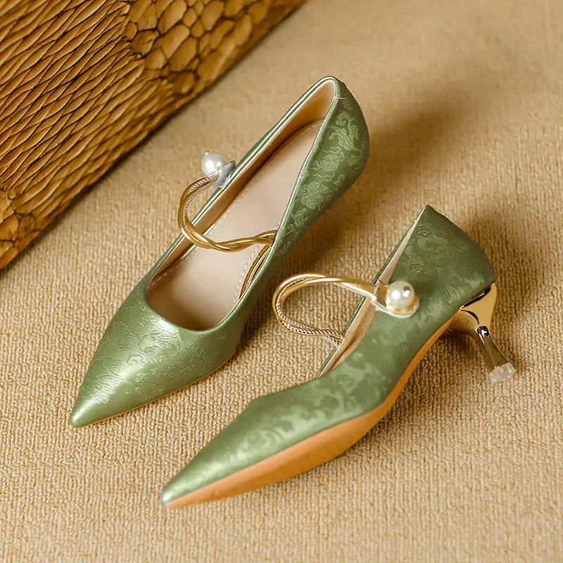 Damen Kitten Heels mit spitzer Zehenpartie