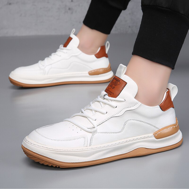 Herren Sneaker mit dicker Sohle und Schnürung