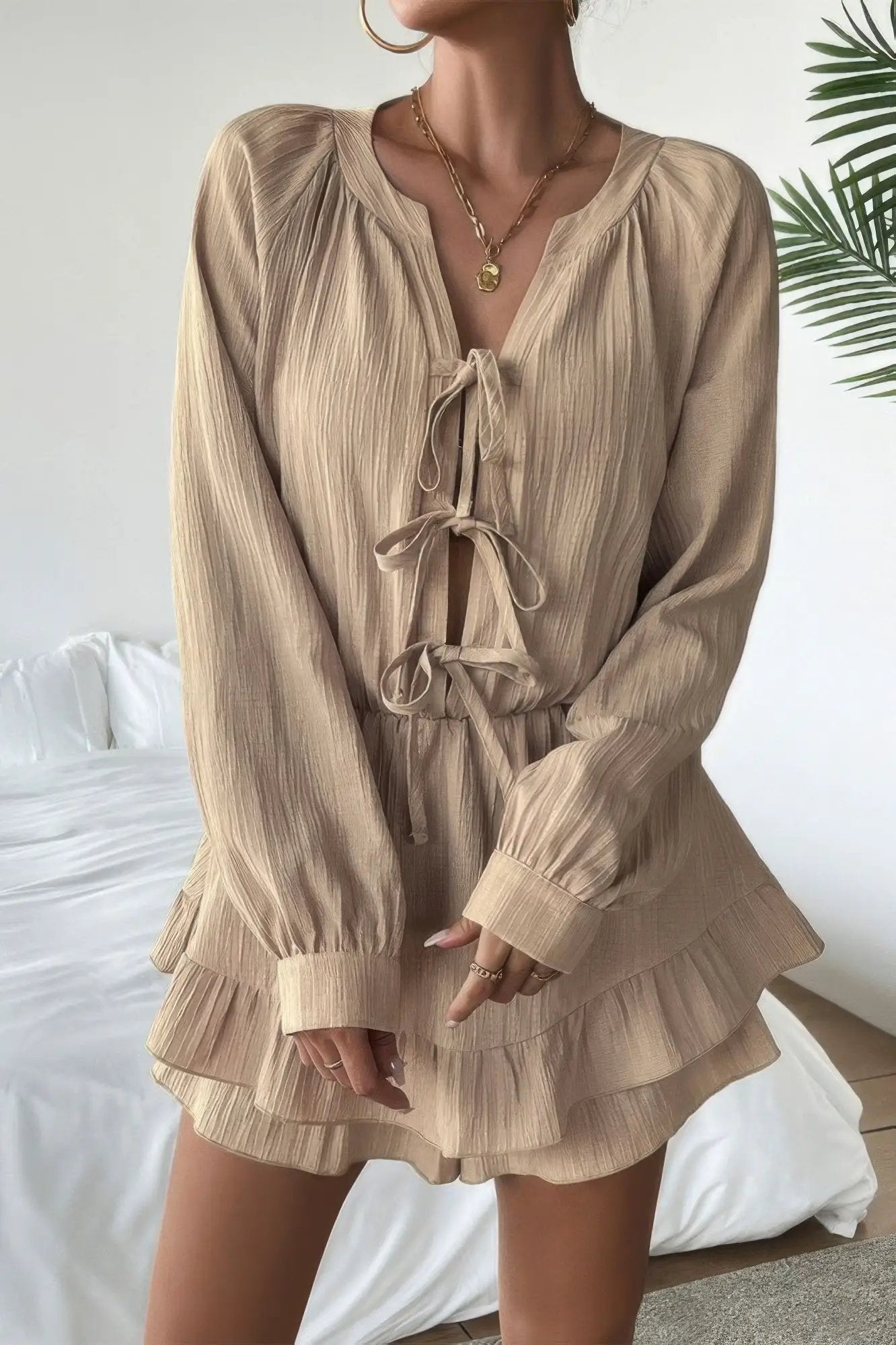 Damen Layered Kleid mit Schleifenträgern und Rüschensaum