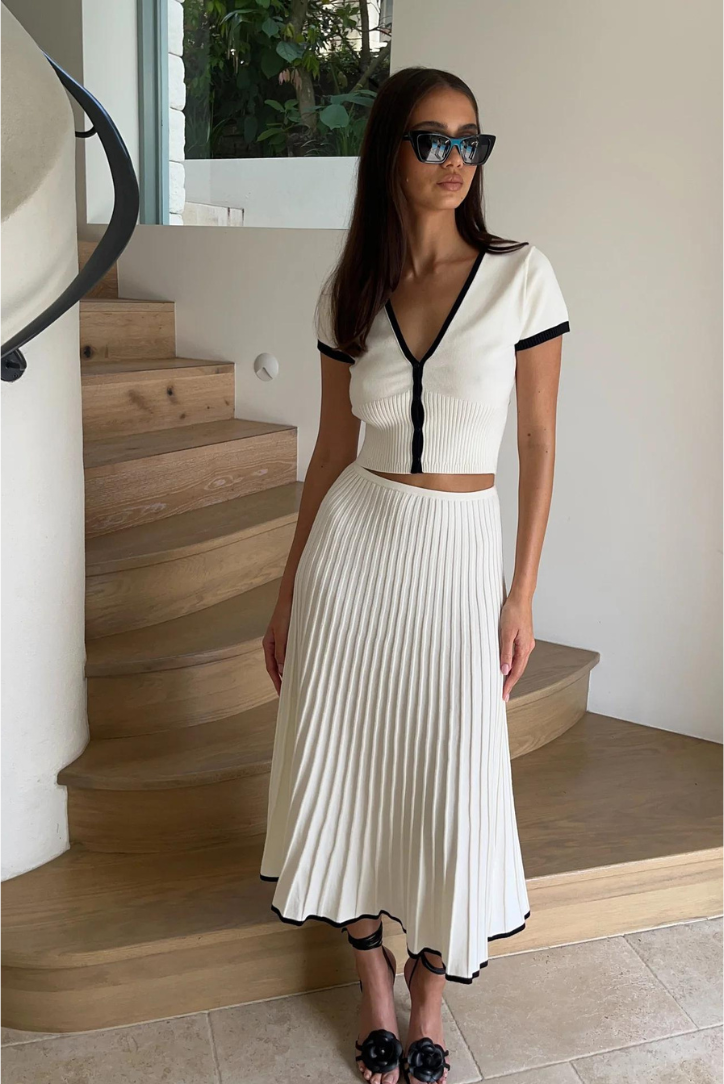 Elena Strick Midi Set mit Rock und Cardigan