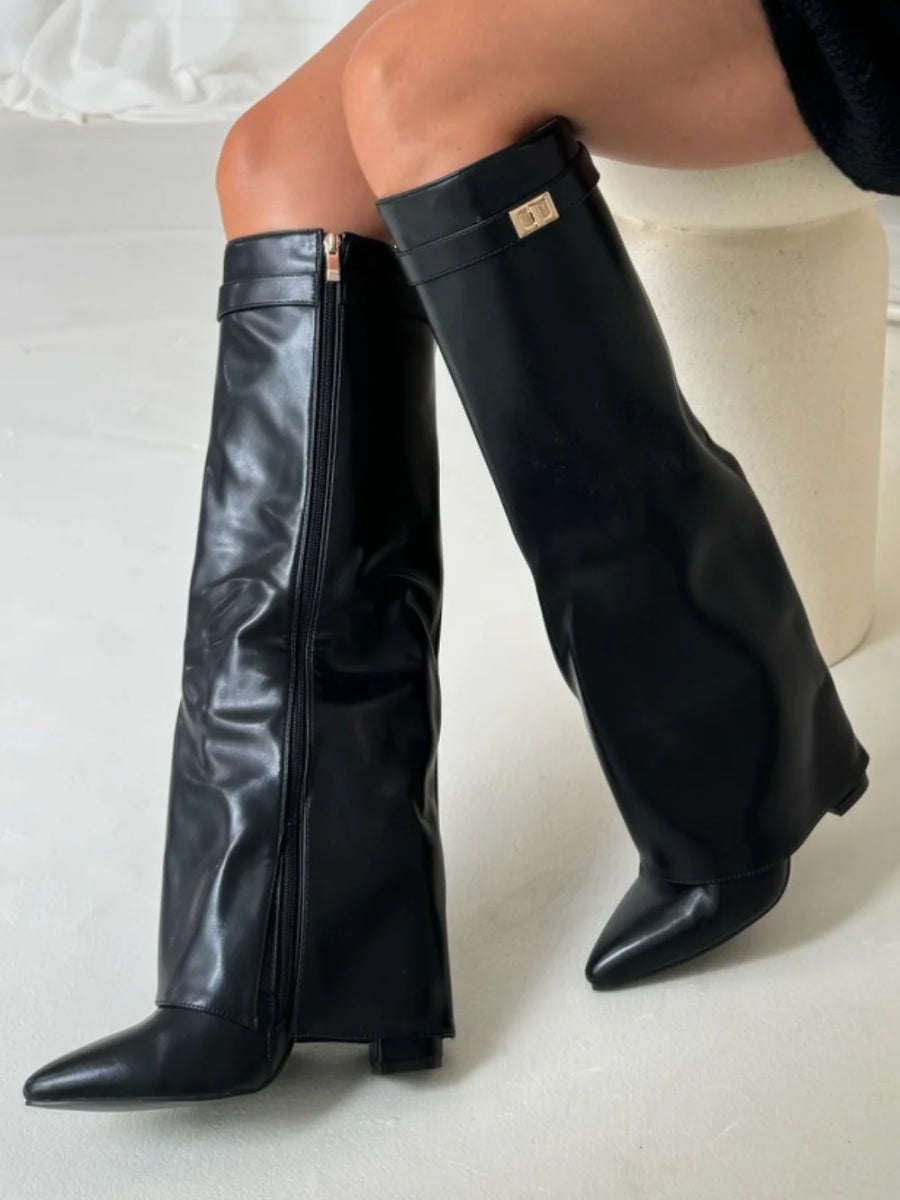 Damen kniehohe Stiefel mit Goldschnalle