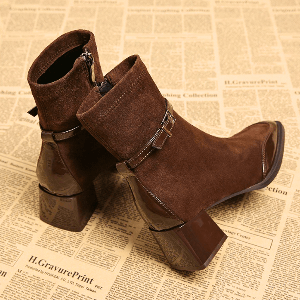 Damen Stiefel mit eckiger Zehenpartie und Schnalle