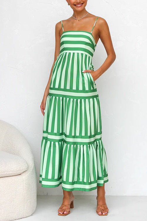 Spaghettiträger Maxikleid mit Color Block Streifen und abgestuften Lagen