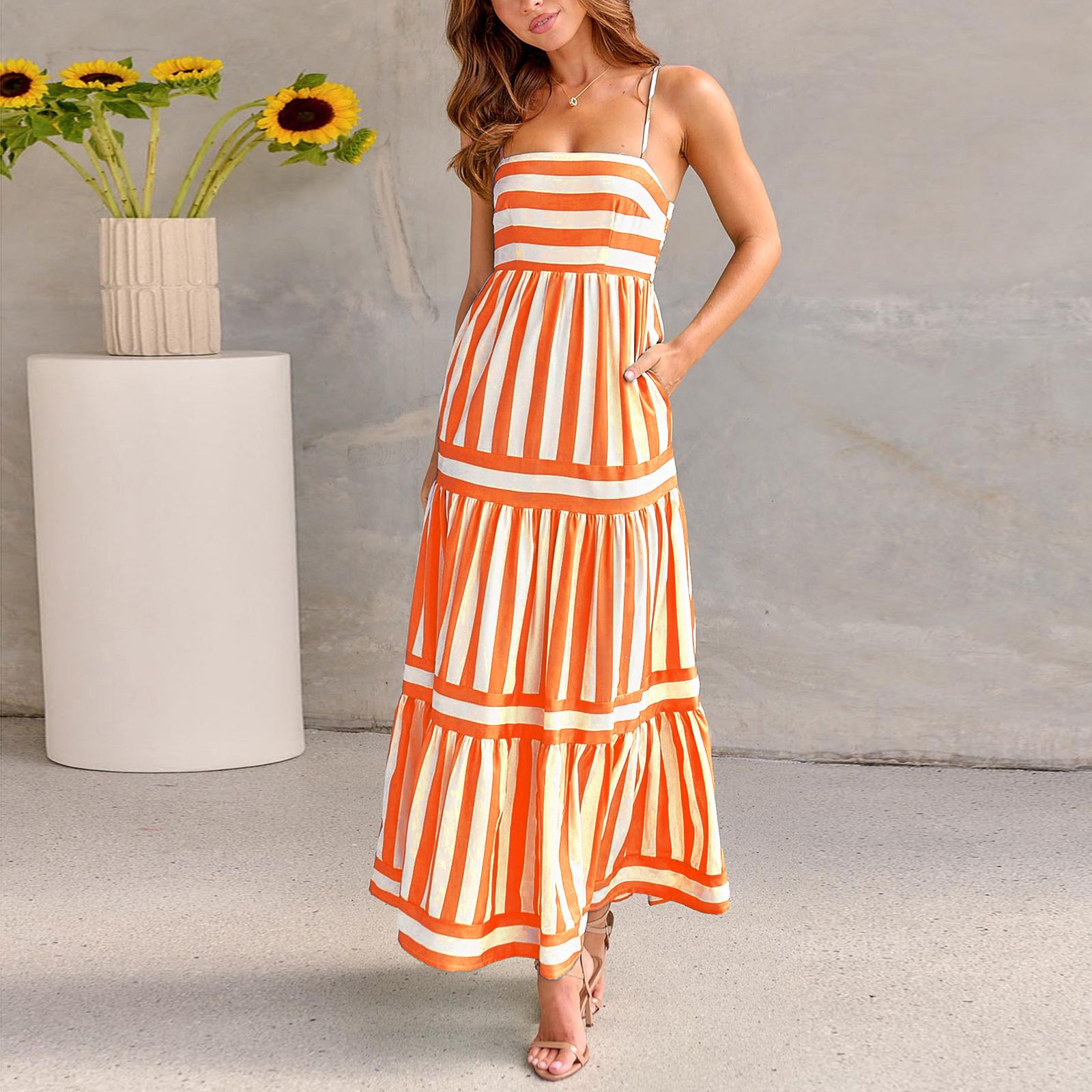 Spaghettiträger Maxikleid mit Color Block Streifen und abgestuften Lagen