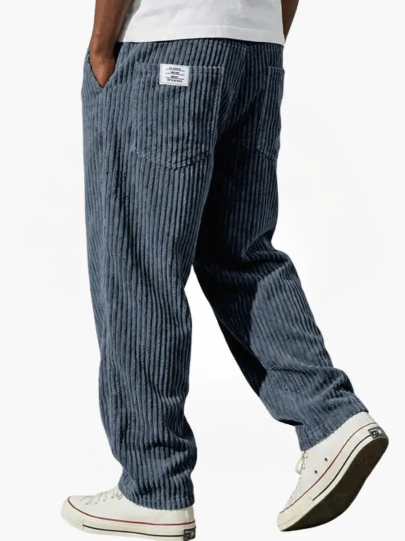 Herren Cordhose gerade geschnitten bequem und locker