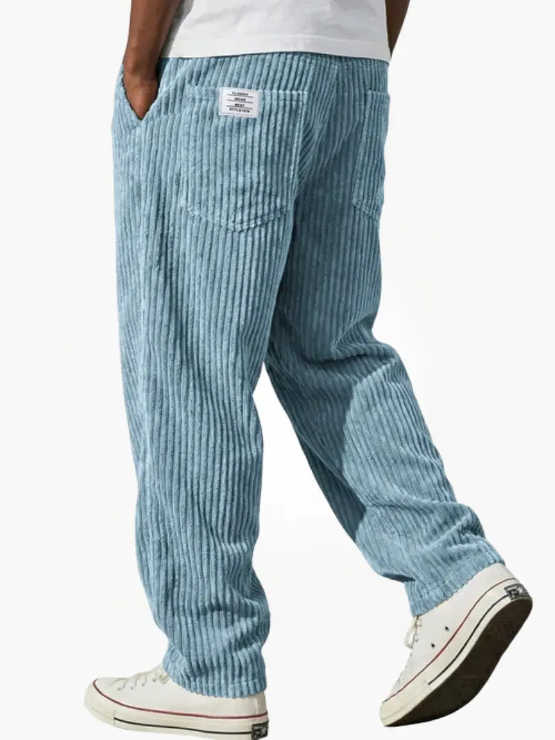 Herren Cordhose gerade geschnitten bequem und locker