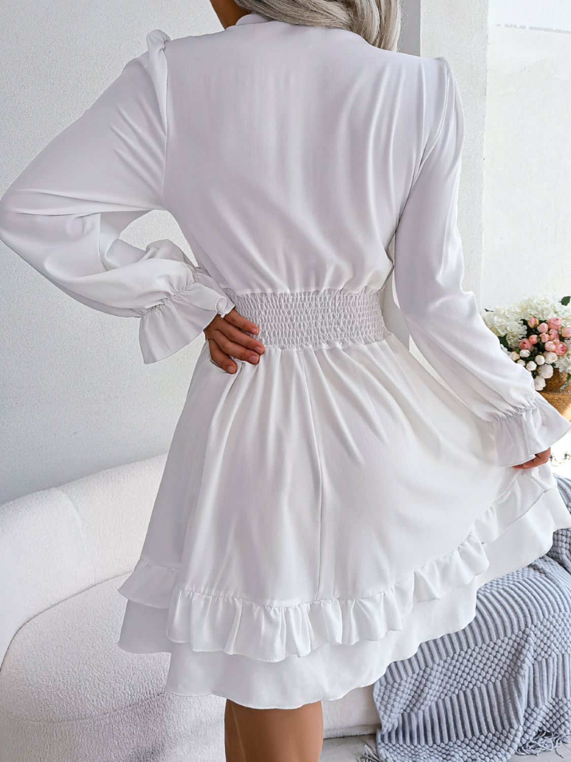Damen Minikleid mit Bindeband und Volantärmeln