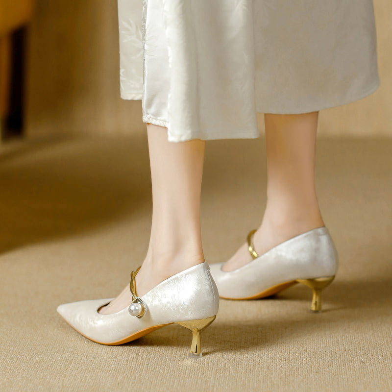 Damen Kitten Heels mit spitzer Zehenpartie