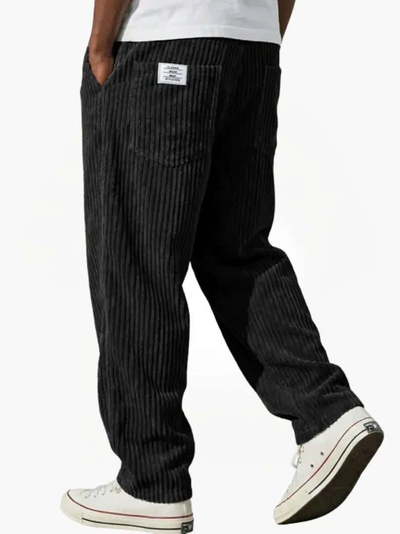 Herren Cordhose gerade geschnitten bequem und locker