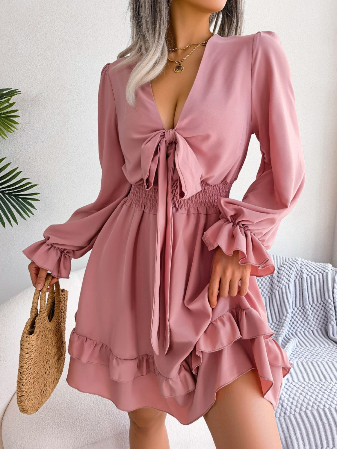 Damen Minikleid mit Bindeband und Volantärmeln