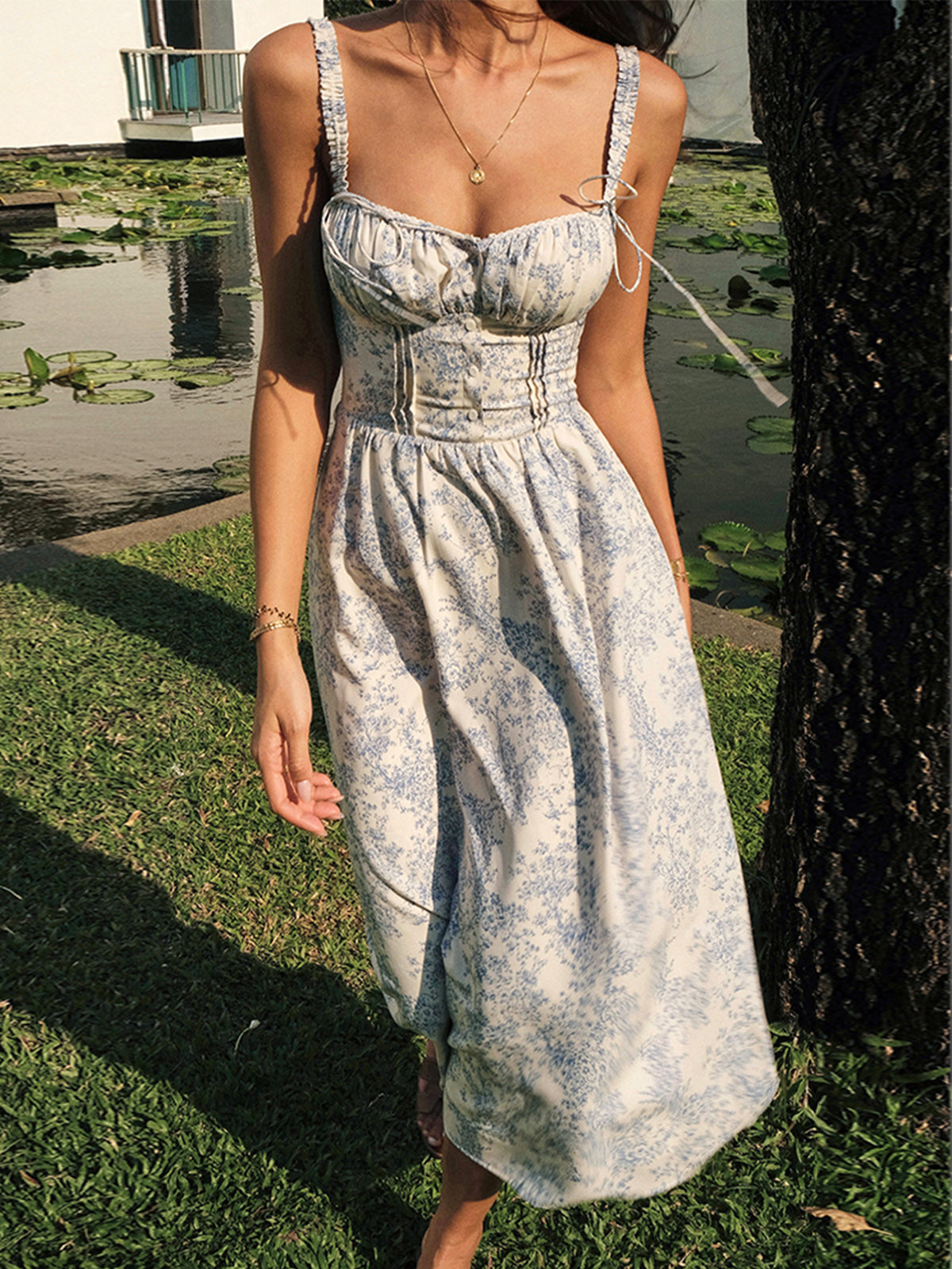 Sapphire Garden Träger-Midikleid mit Blumenmuster