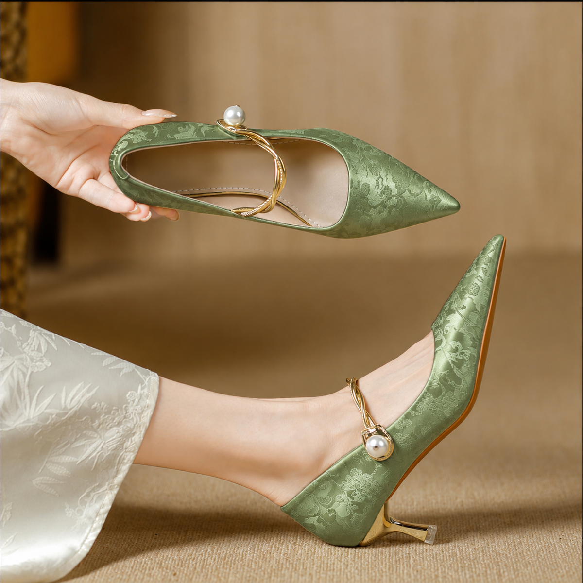 Damen Kitten Heels mit spitzer Zehenpartie