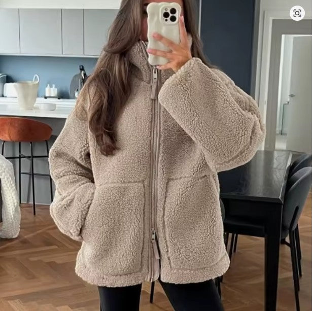 Damen Lammwolljacke mit Stehkragen