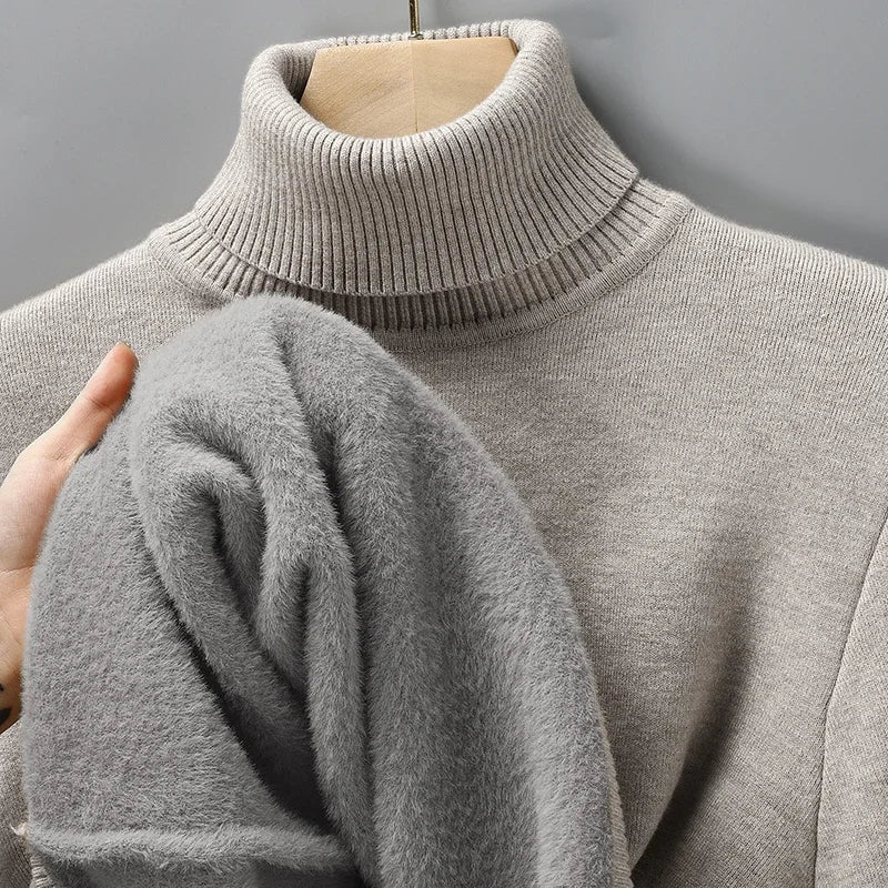 Herren Rollkragenpullover im Feinstrick