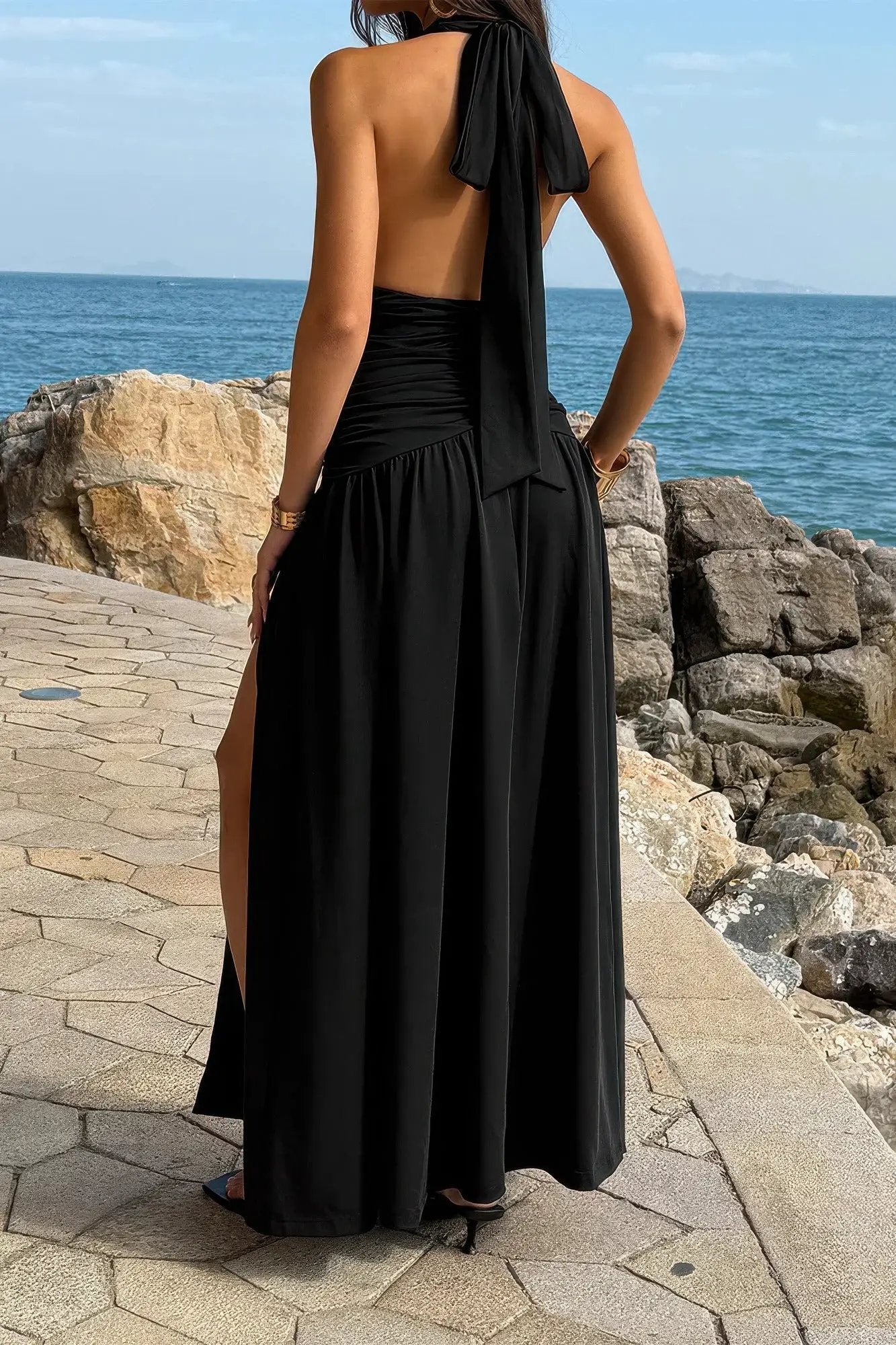 Damen Halter Maxikleid mit V Ausschnitt Schlitz und Raffung