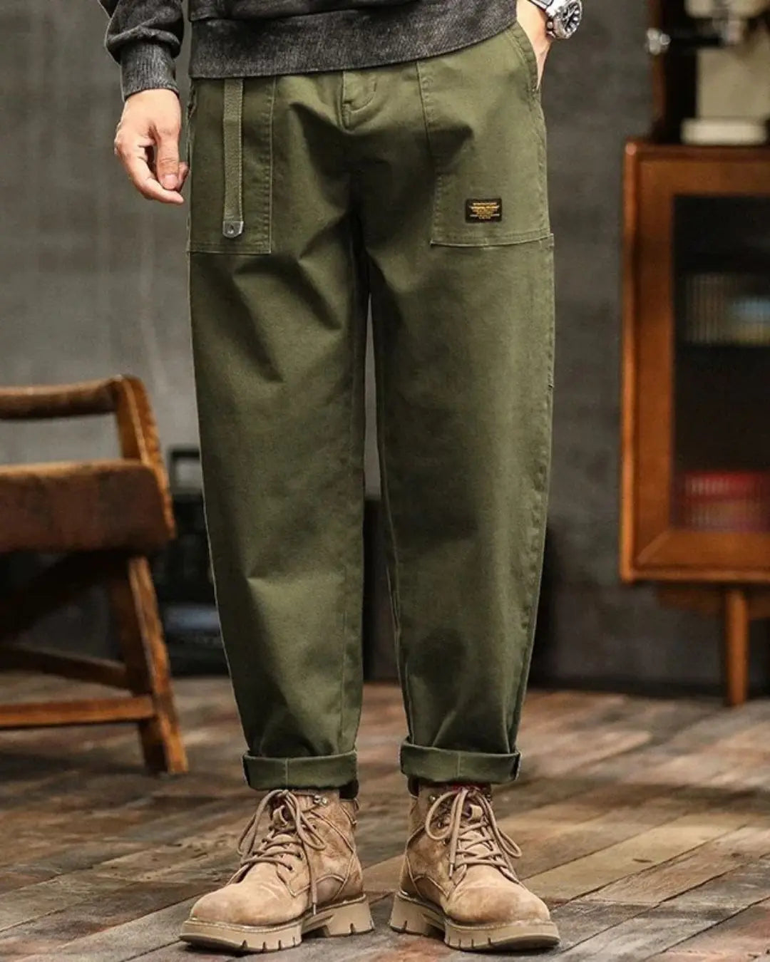 Herren Cargohose mit Bundfalten und Seitentaschen