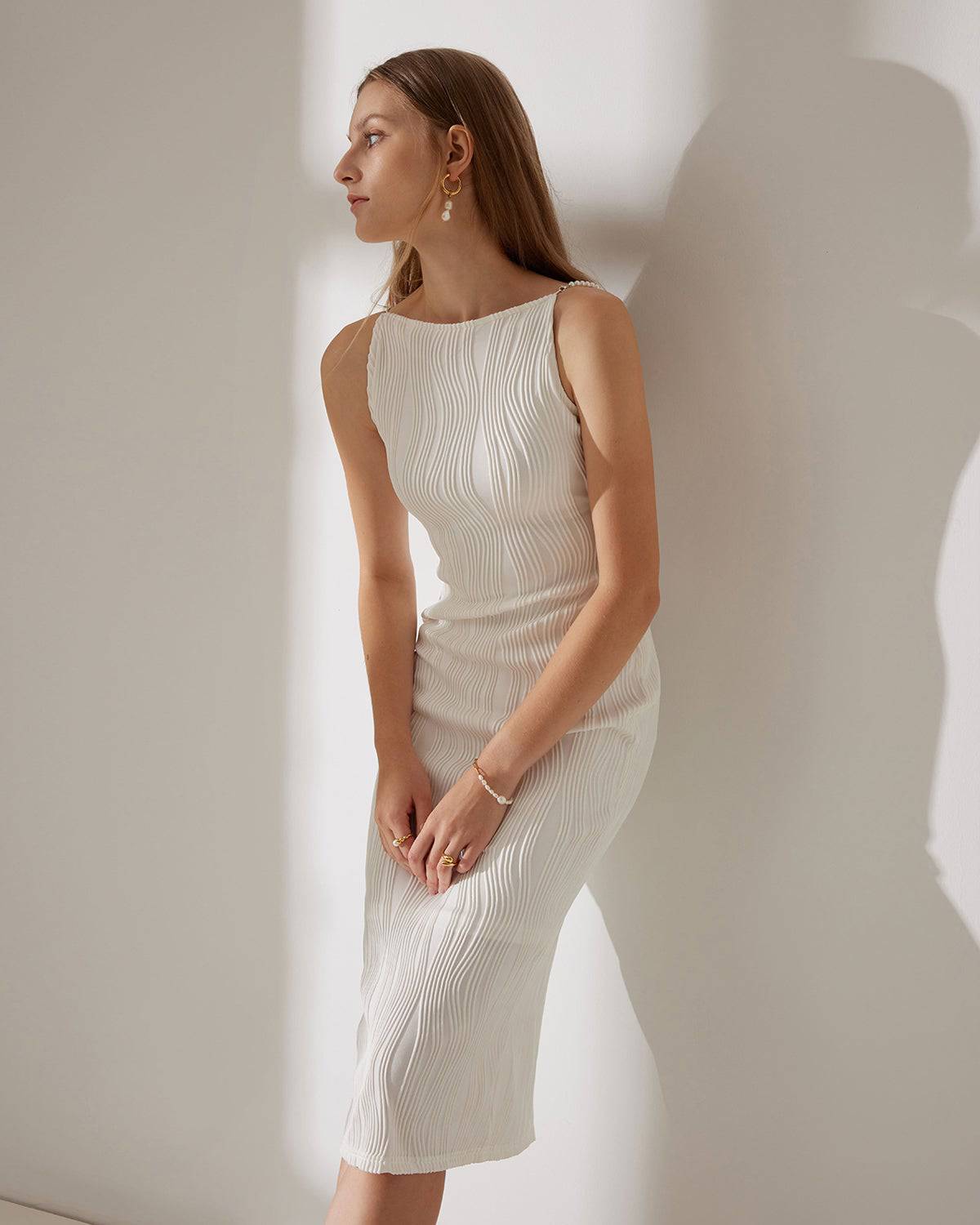 Welliges Träger-Midikleid mit Wassertropfenstruktur
