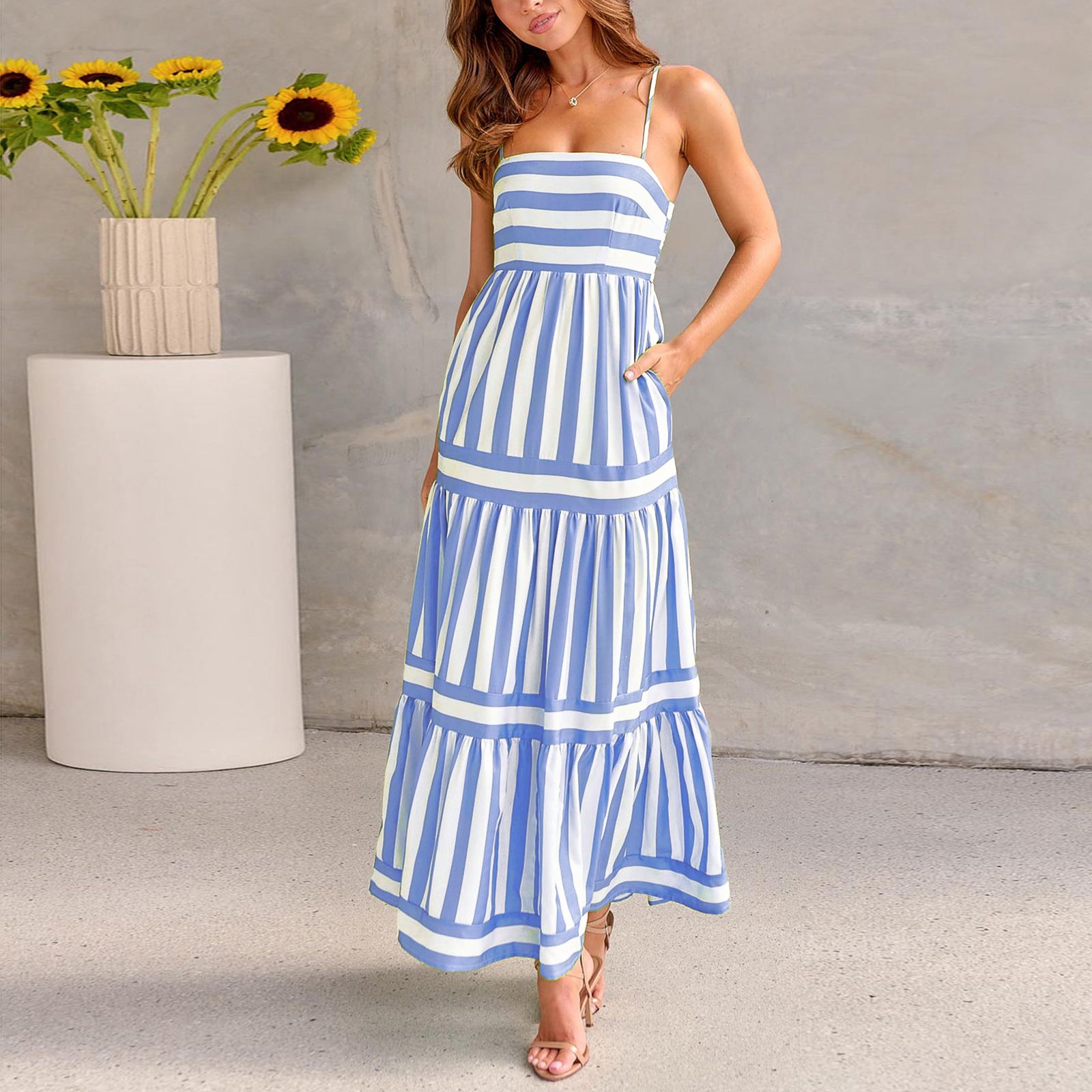 Spaghettiträger Maxikleid mit Color Block Streifen und abgestuften Lagen