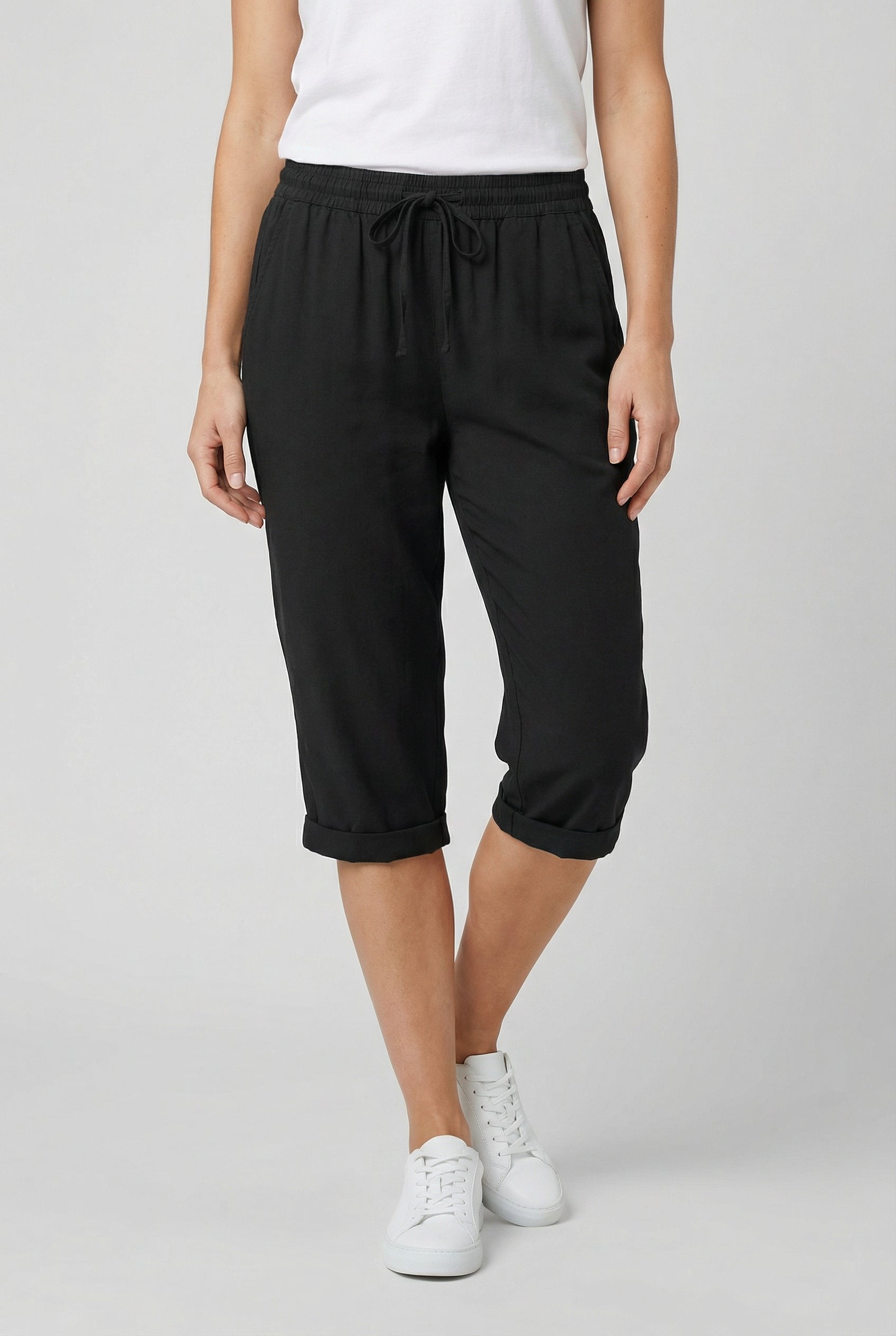 Damen Shorts mit Taschen – Atmungsaktiv für den Sommer