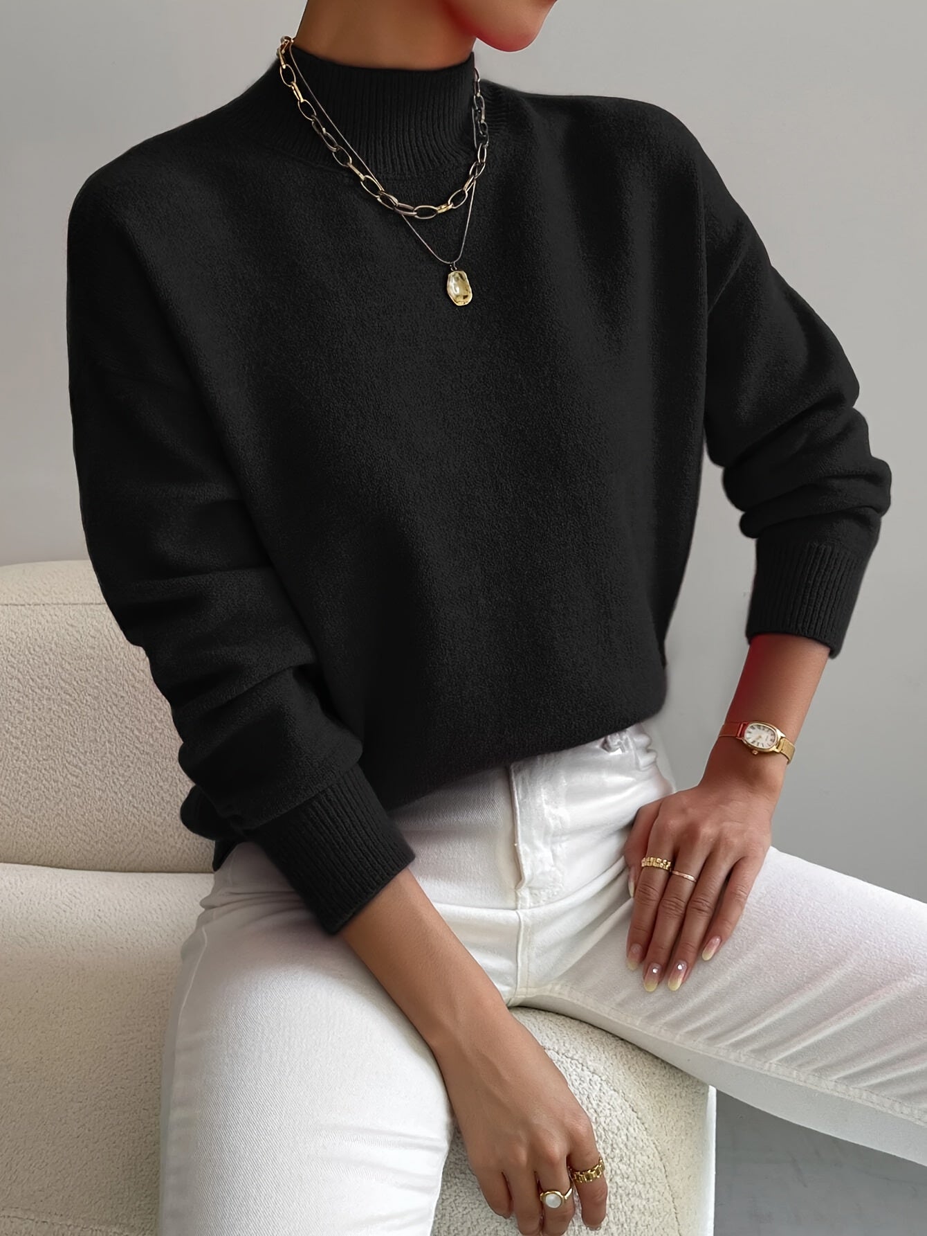 Classic High Neck Sweater – Weicher Strickpullover für mühelose Eleganz