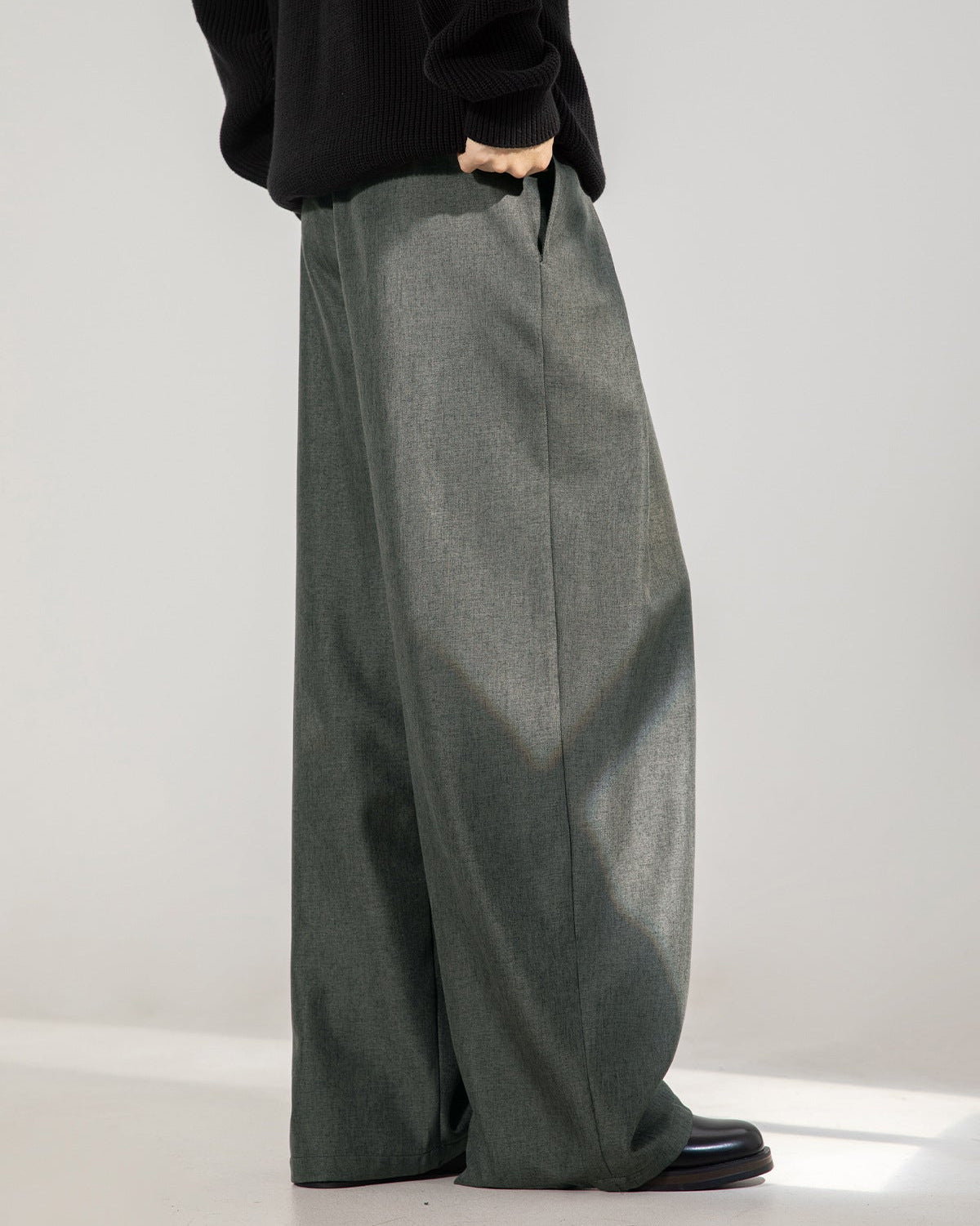 Damen weite Bundfaltenhose mit Gürtel